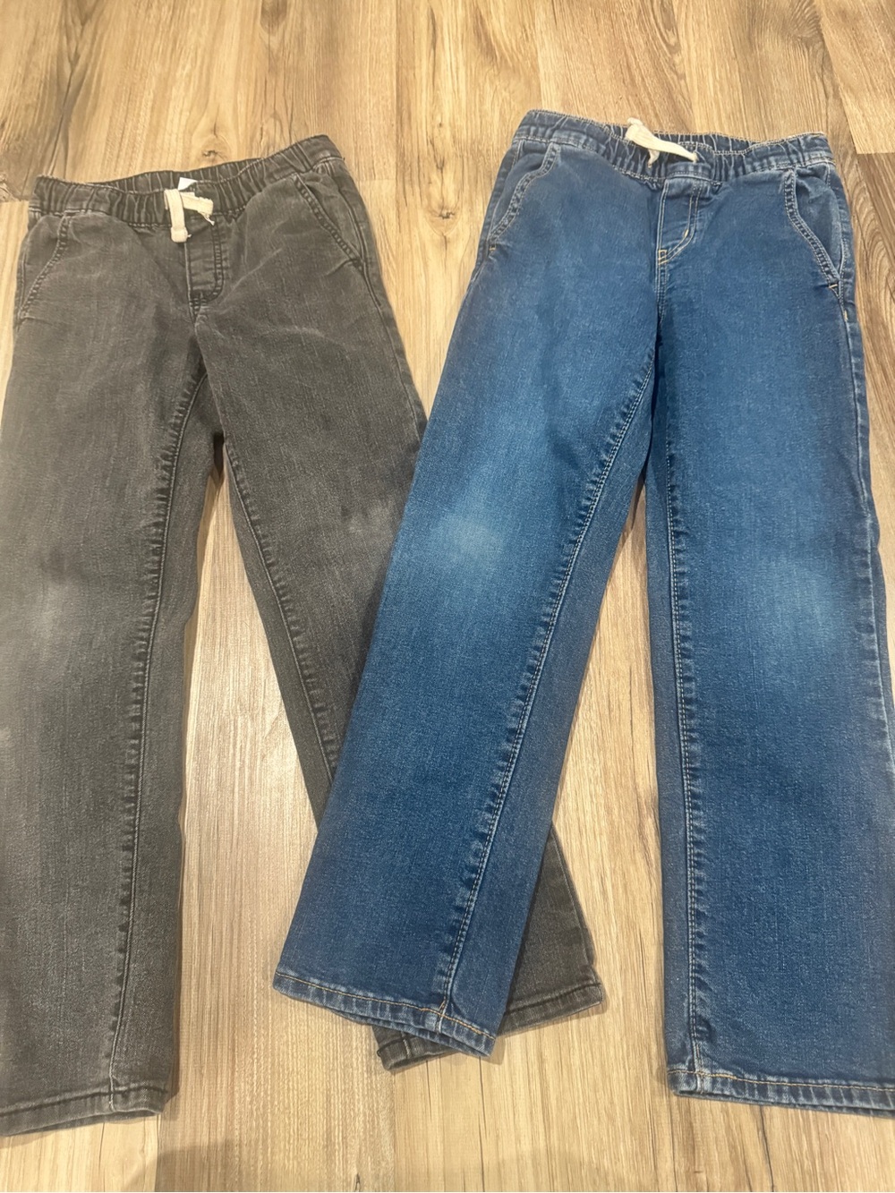 Old Navy Relaxed Drawstring Jeans in Blue and Gray